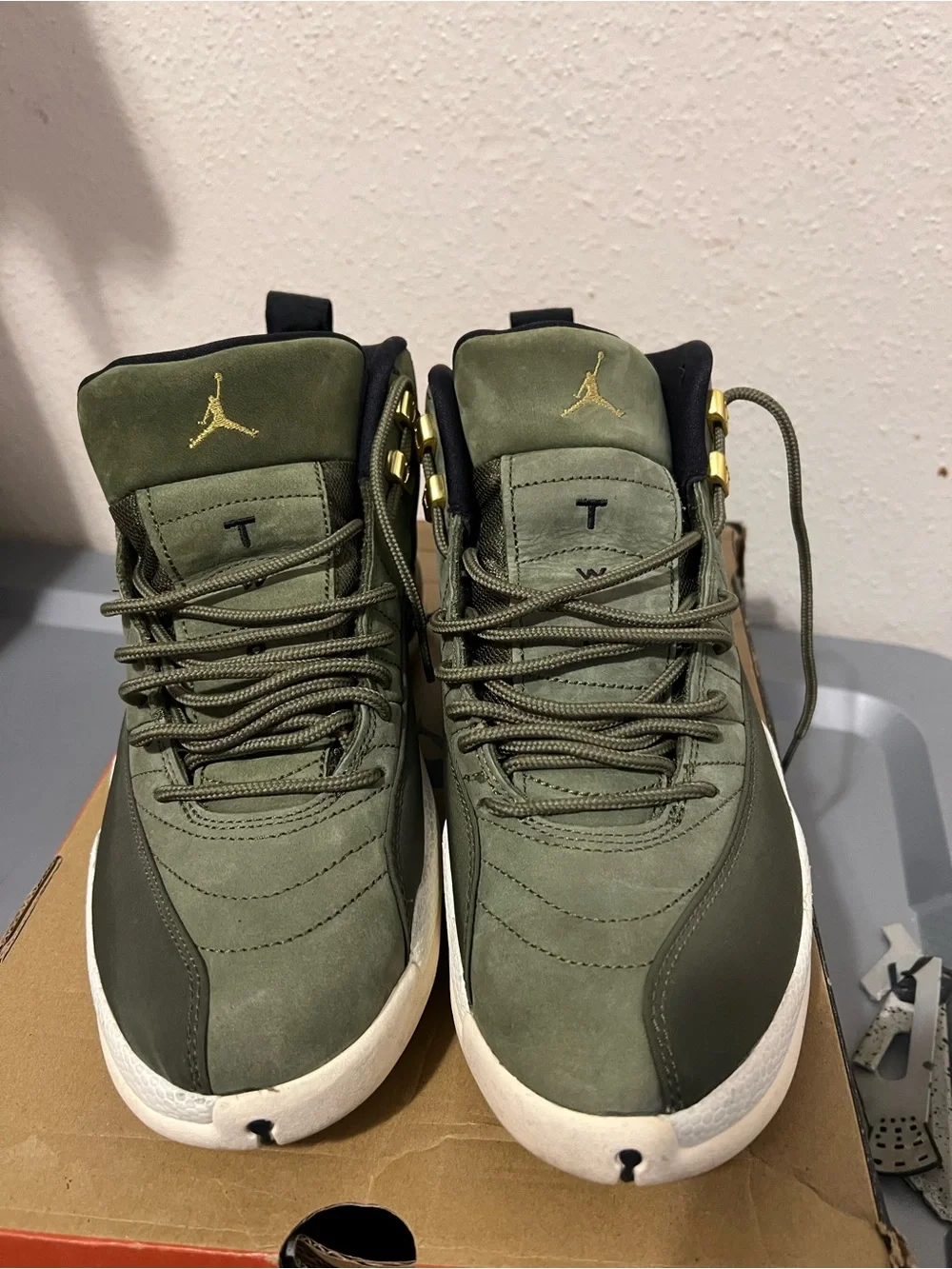 Jordan air 12 cp3class of 2003 1Men's Olive Green High-Top sneakers